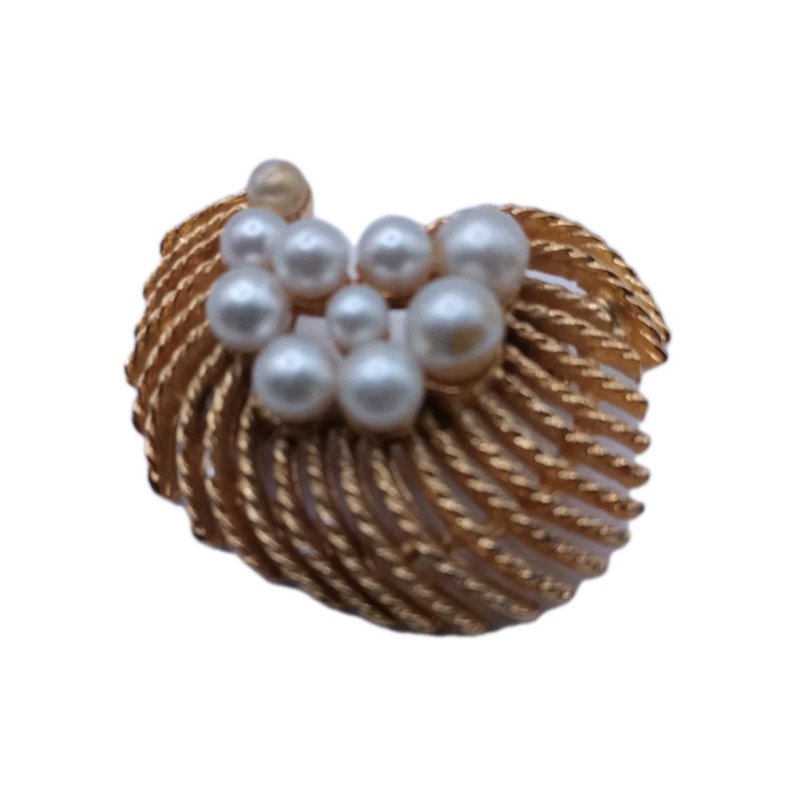 Vintage Gold Tone Textured Ribbon Swirls Faux Pearl Brooch Pin Jewelry 1 3/4 in