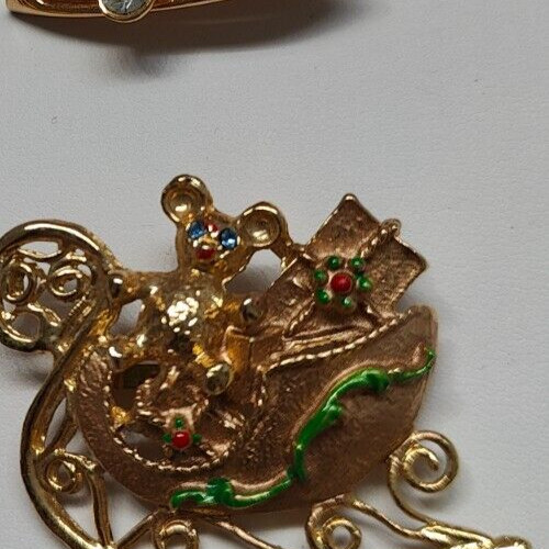 2 Christmas Brooches Lot Gold Tone Sleigh and Ornament Vtg Wearable Collectibles
