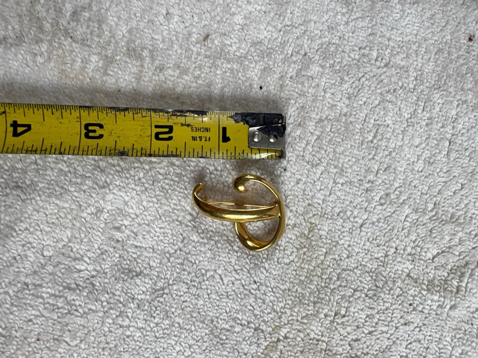 VTG Signed AK Anne Klein Gold Tone Script Letter P Initial Pin Brooch Monogram