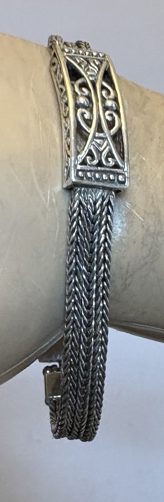 Vintage 925 Sterling Silver Bracelet Triple Wheat Chain Center Medallion 7.5″