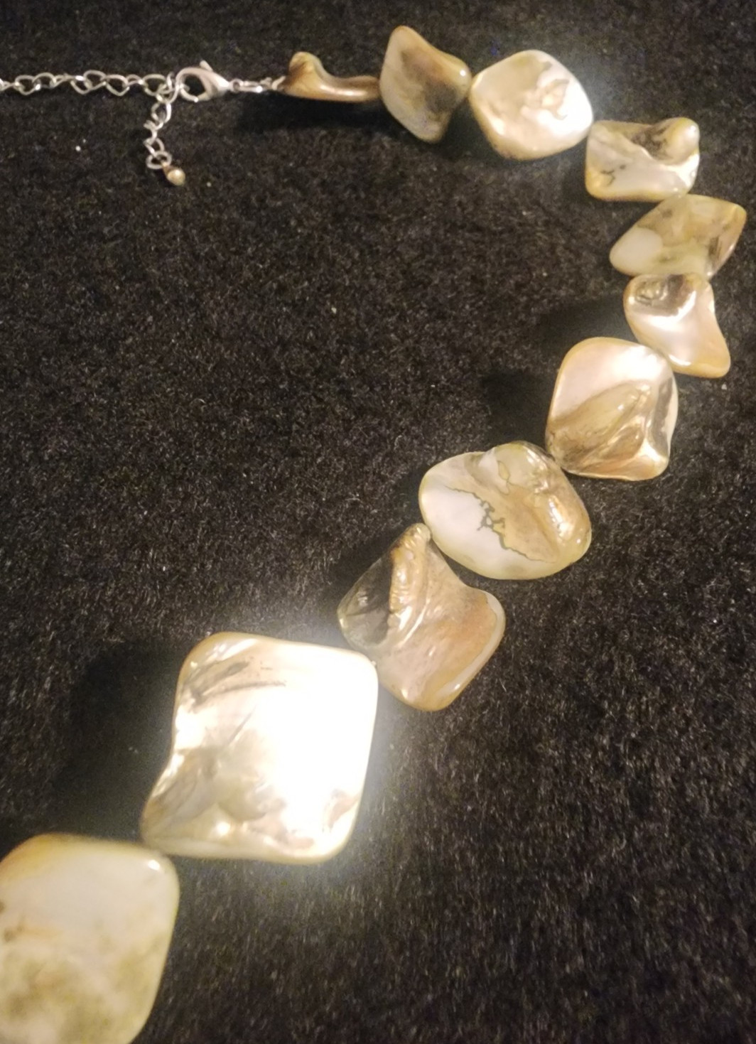 Nice Beautiful Vintage Stone & Silver Shell Necklace Great Colors & Details