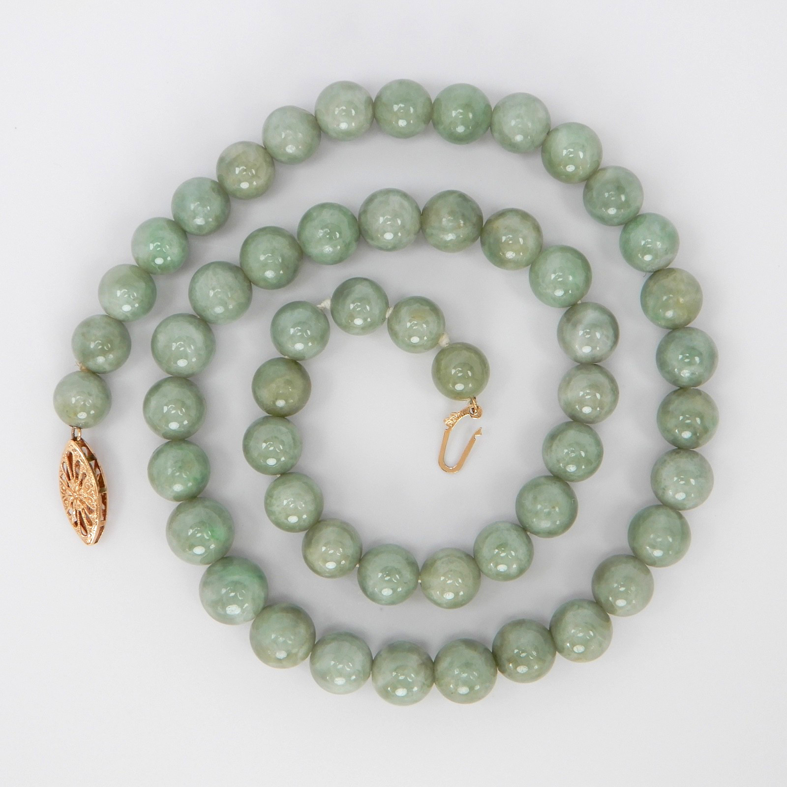Green Jade Jadeite 8mm Bead Necklace 17” 14K Filigree Clasp 52.9g