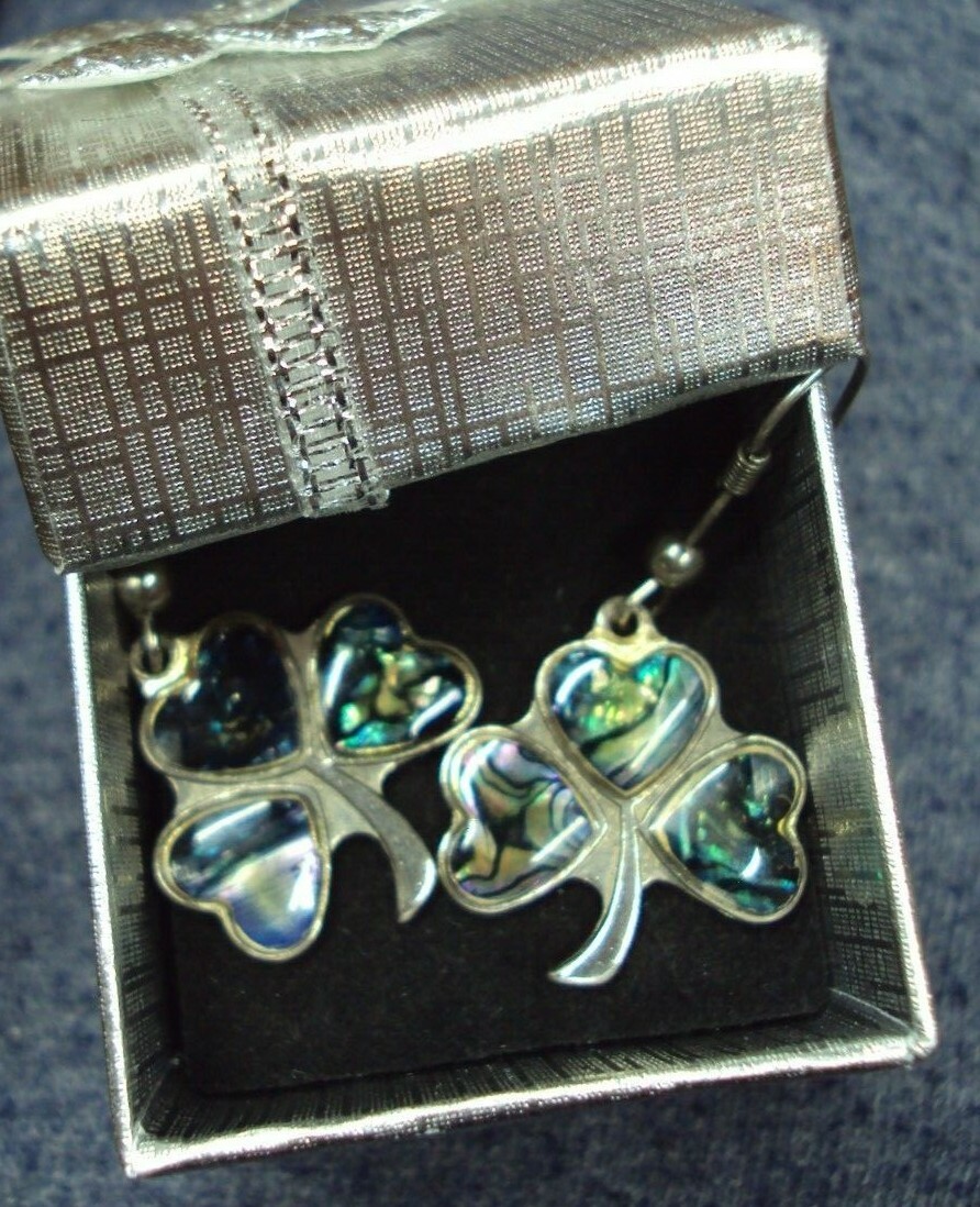 Vtg Estate Jewelry PAUA SHELL / CLOVER Silvertone Pierced Dangle Earrings