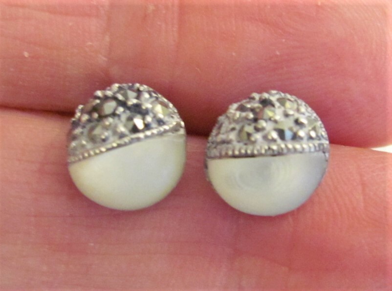 VTG Sterling 925 White Moonstone & Marcasite Round Dome Stud Earrings 1cm diam.