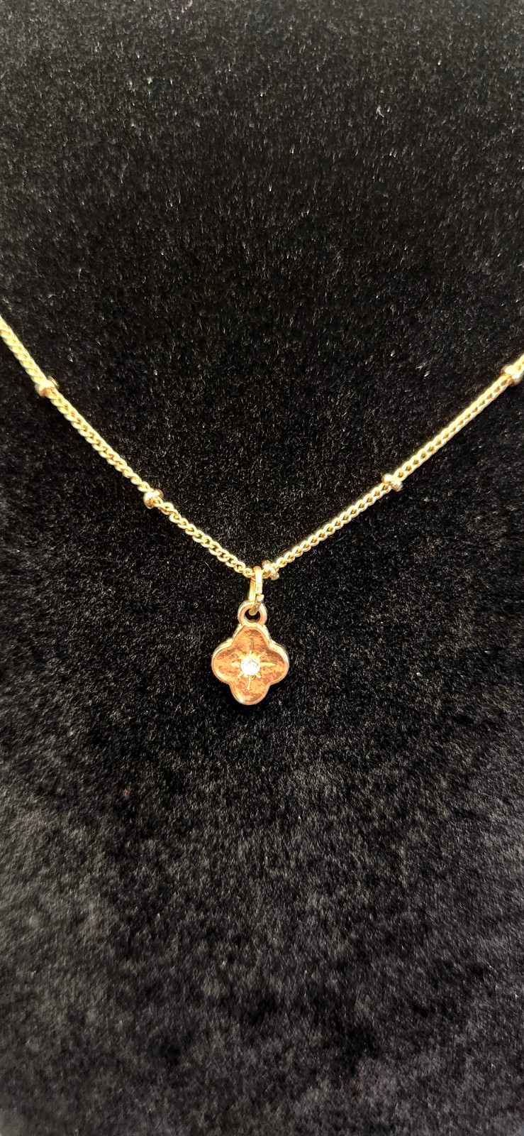Rosary Chain Gold Necklace w/Clover Gold Pendant & Clear Gemstone 14″ Adjustable
