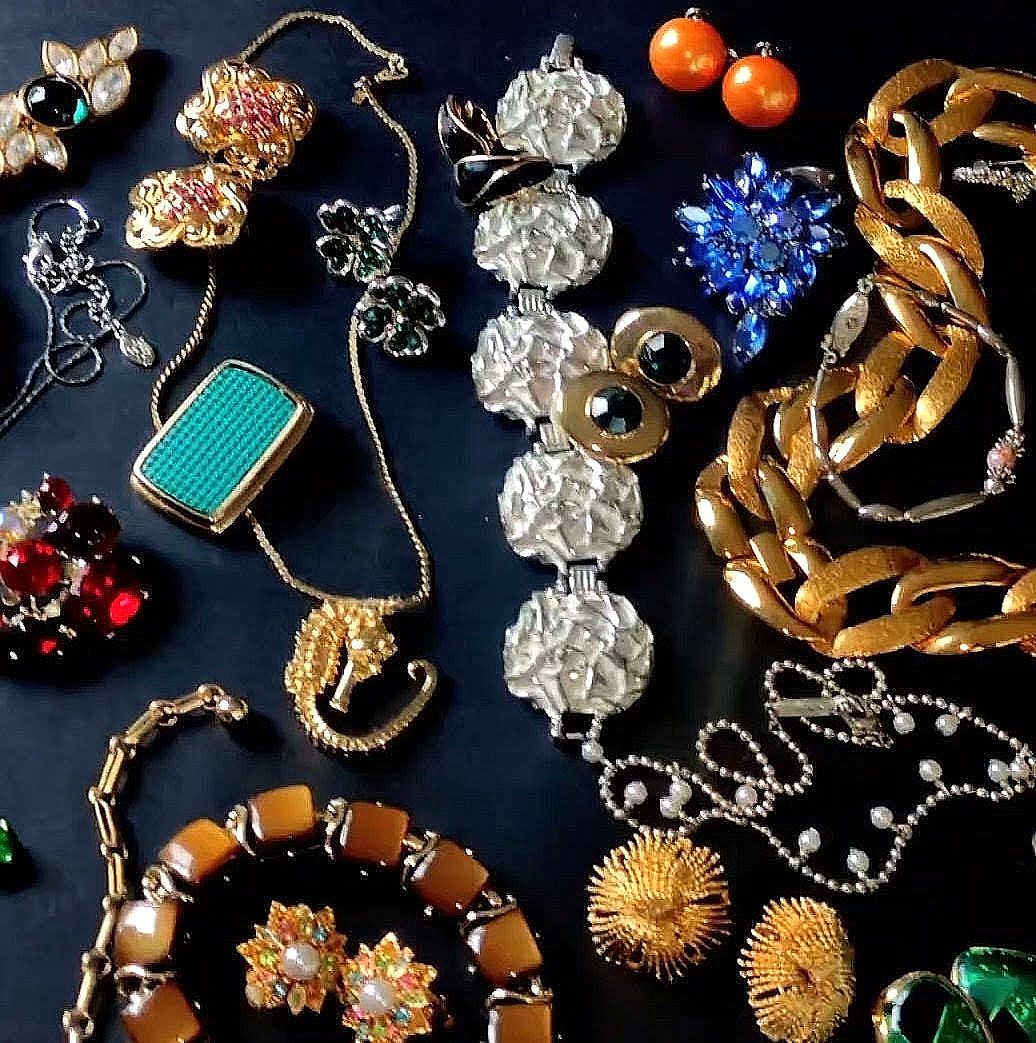 Lot Huge Estate Jewelry Napier Coro Avon + MORE 120+ Pc All Wearable VTG to Now