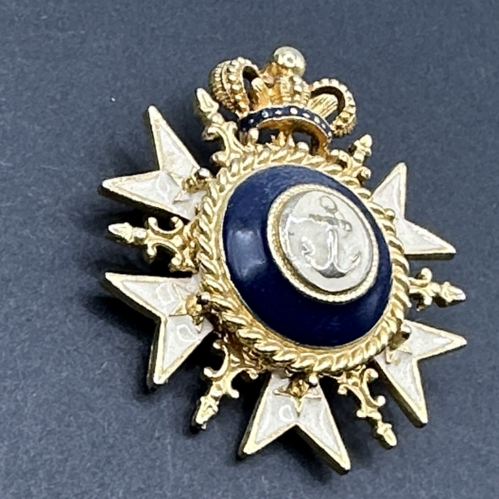 Vintage Nautical Crowned Maltese Cross Brooch Pendant J44G