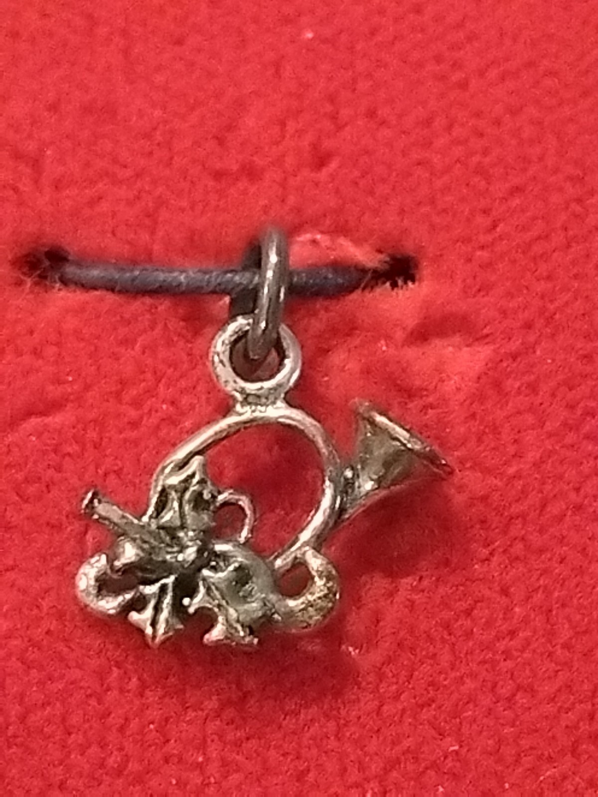 CHRISTMAS COLLECTIBLES STERLING SILVER CHARM CHRISTMAS HORN CHARM F4
