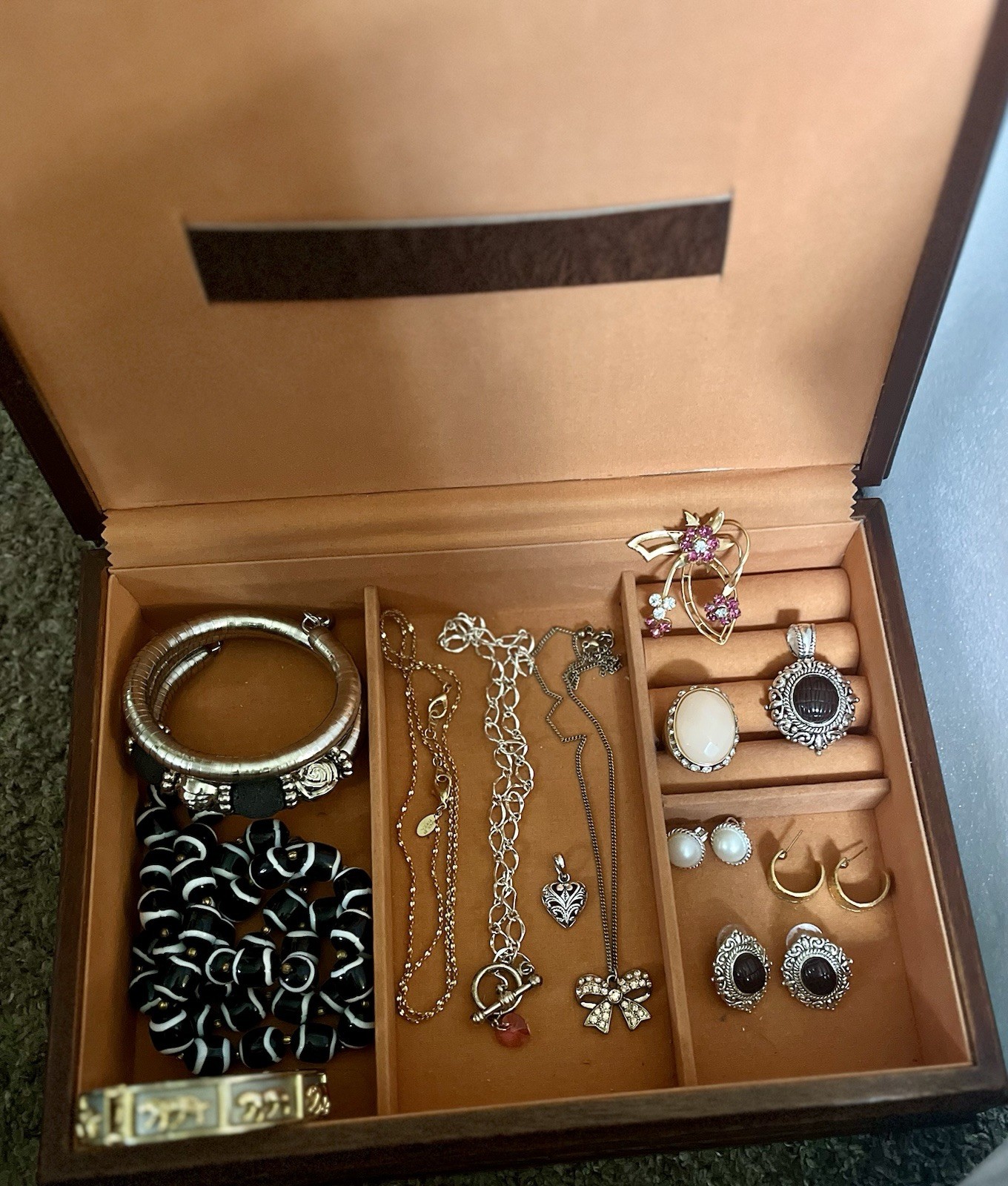 VINTAGE & MODERN JEWELRY- ESTATE FIND-GOLD & SILVER TONE Lot Of 16! 🔥