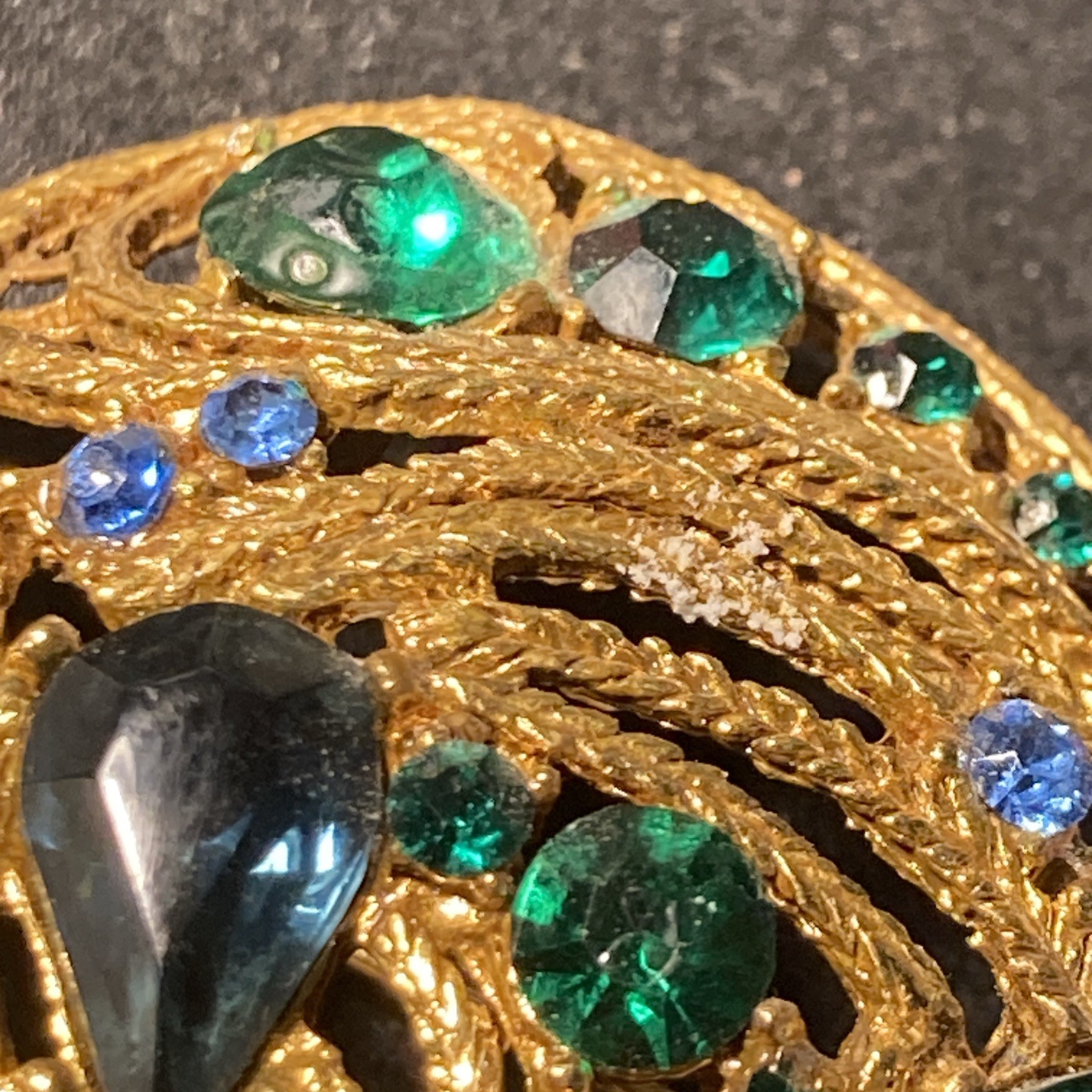 LaRoco 1950s Circular Brooch Colorful Gold Tone Rhinestones Textured Gold Plate