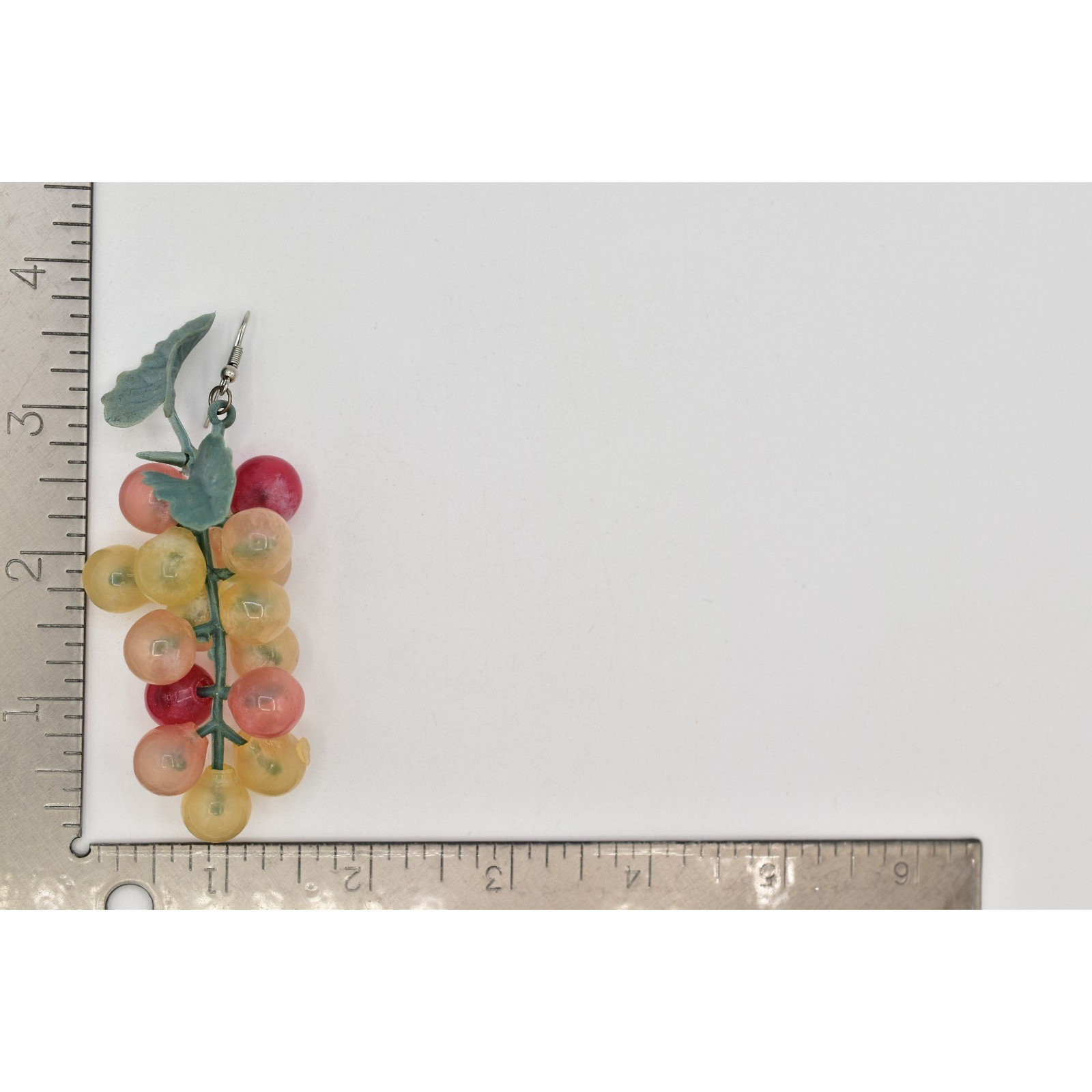 Vintage 3.5″ Grapevine Earrings Grapes Vine Multi-Color Lucite Fruit Chunky 9E