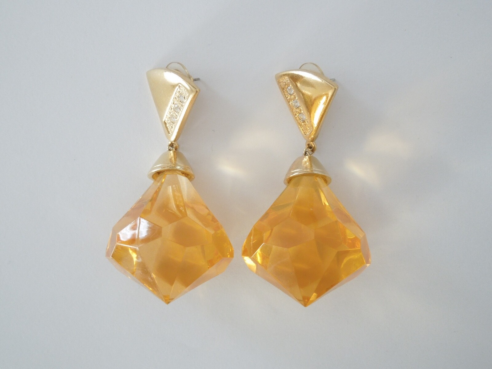 Stud Earrings Large gold tone Honey Plastic Solid 1.8oz/2 11/16×1 3/8in