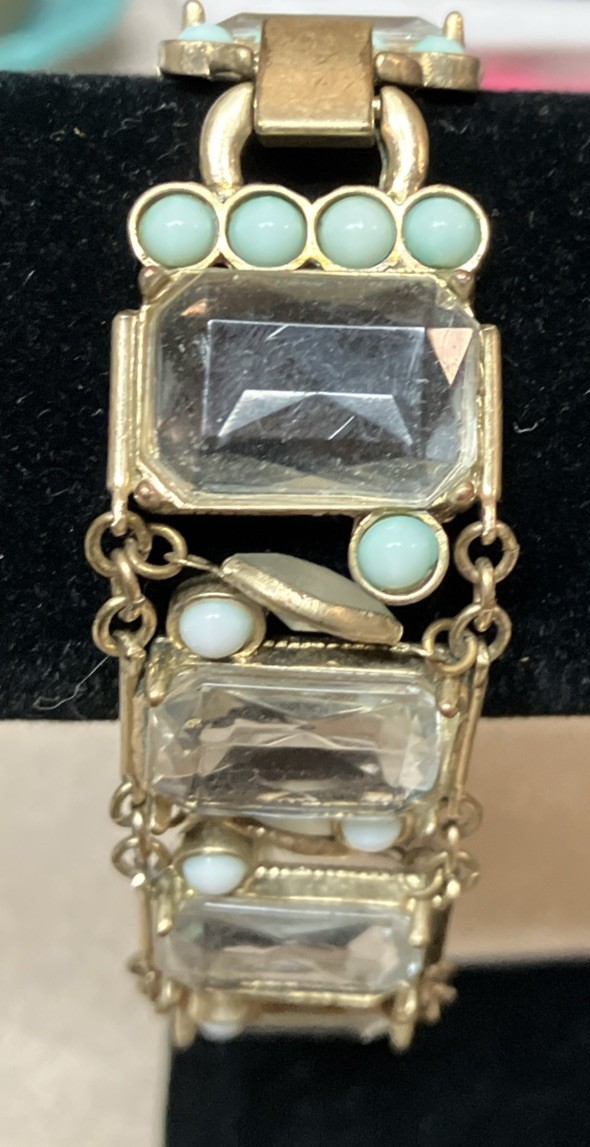 Vntge “Rock Crystal” Lucite/Acrylic Bracelet Rectangle Clear Faceted Panels 7.5”