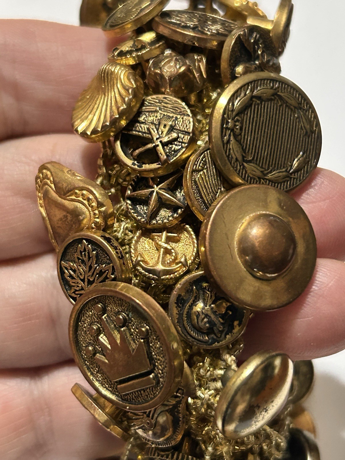 Vintage Mid-Century Buttons Bracelet Stretchy Crochet Gold Tone Victorian Style
