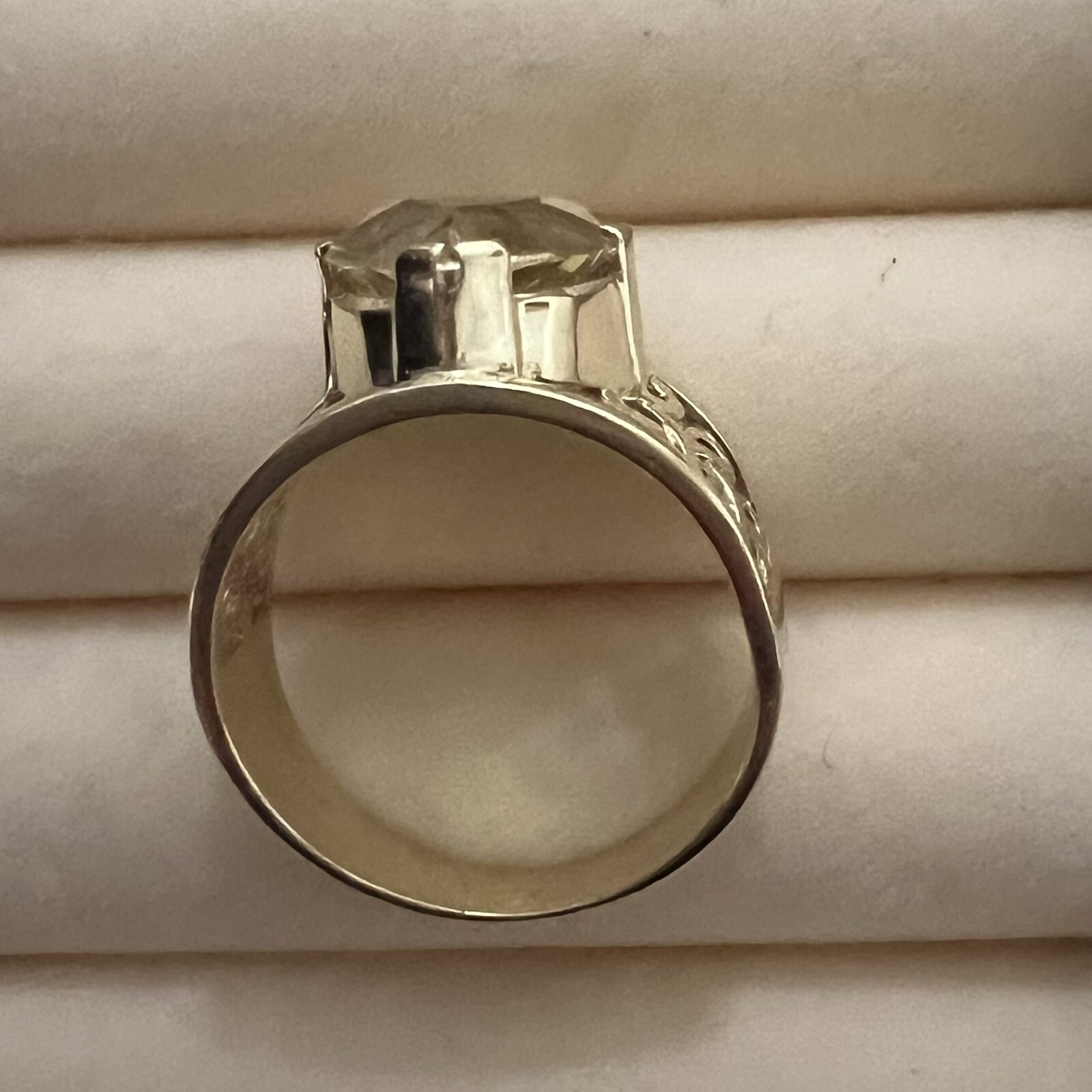 Vintage 14 Karat Yellow Gold Celtic Knot Natural Golden Beryl Ring Size 8.25