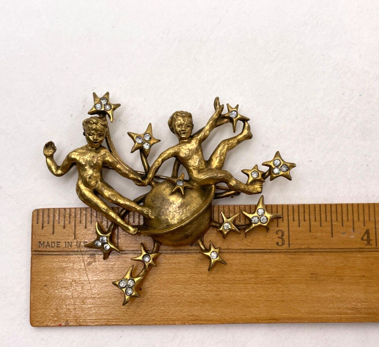 VALE STEVENS SIGNED ZODIAC SIGNS TWINS GEMINI MAY-JUN 21 GORG GOLD TN LRG BROOCH
