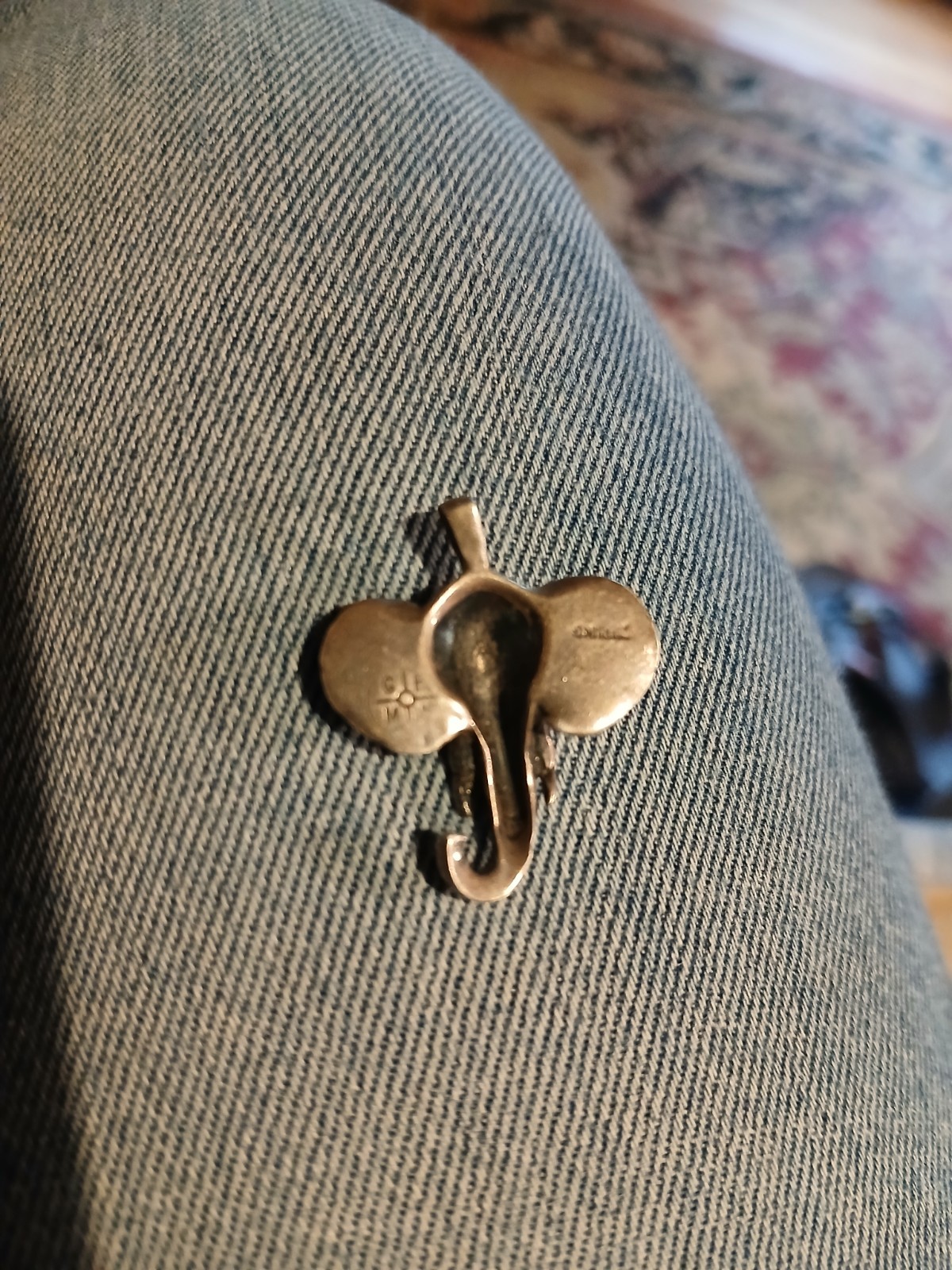 VINTAGE STERLING CHARM ELEPHANT WITH TUSK AND HOOK FOR CHAIN