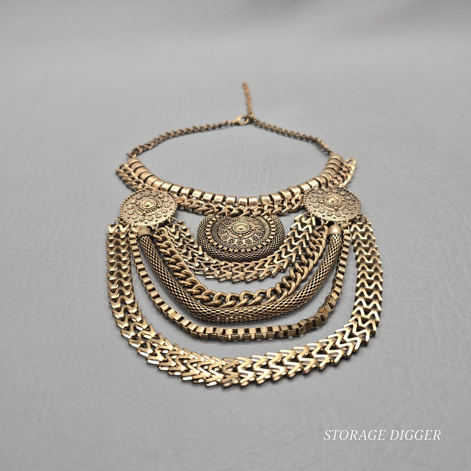 VTG Chunky Statement Multi-Strand Gold Tone Chains Collar Bib Choker Necklace