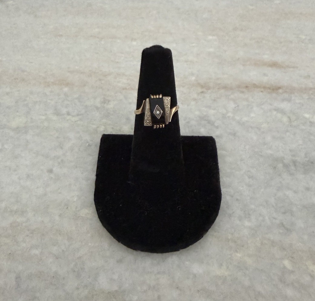 Vintage 10k Yellow Gold Diamond Art Deco Onyx Ring Size 5.25