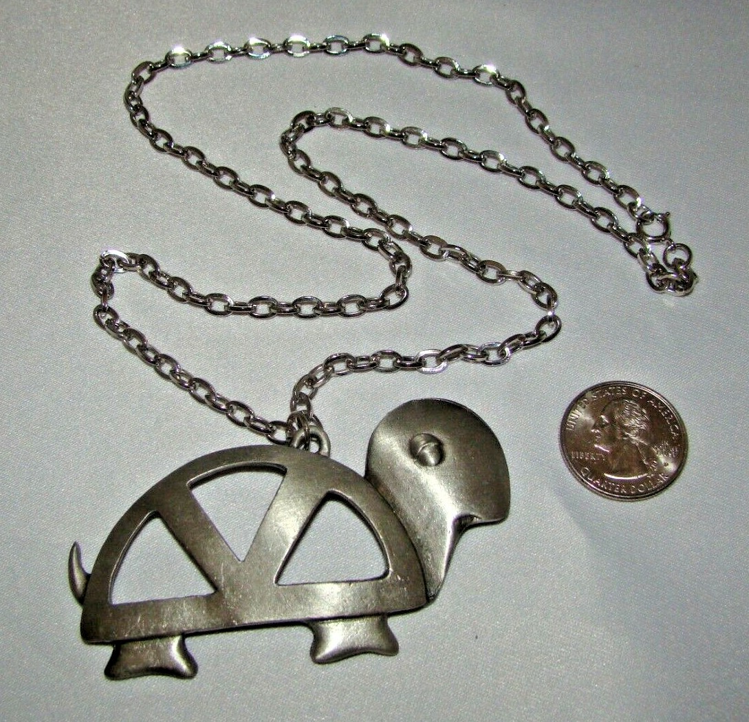Vintage Silver Tone Metal Chain with Pewter Big Turtle Pendant 3″ Necklace