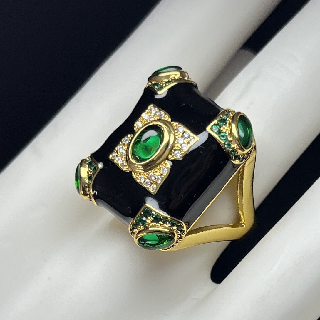 Gripoix Glass Cocktail Ring Gold Tone Black Enamel Green Cabochon Adjustable 6-9
