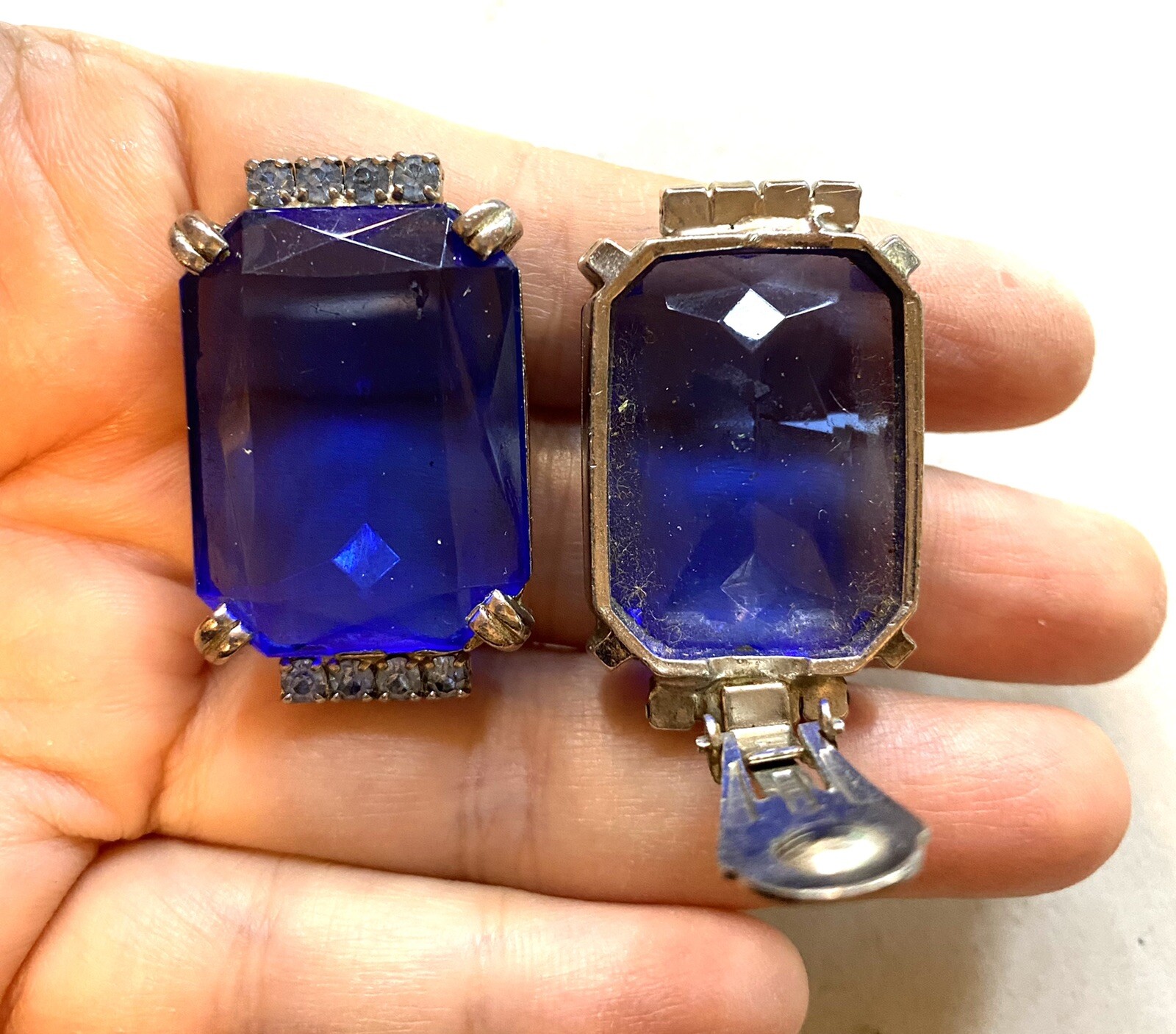 1.53 Vintage earrings, silver tone, large sapphire crystals