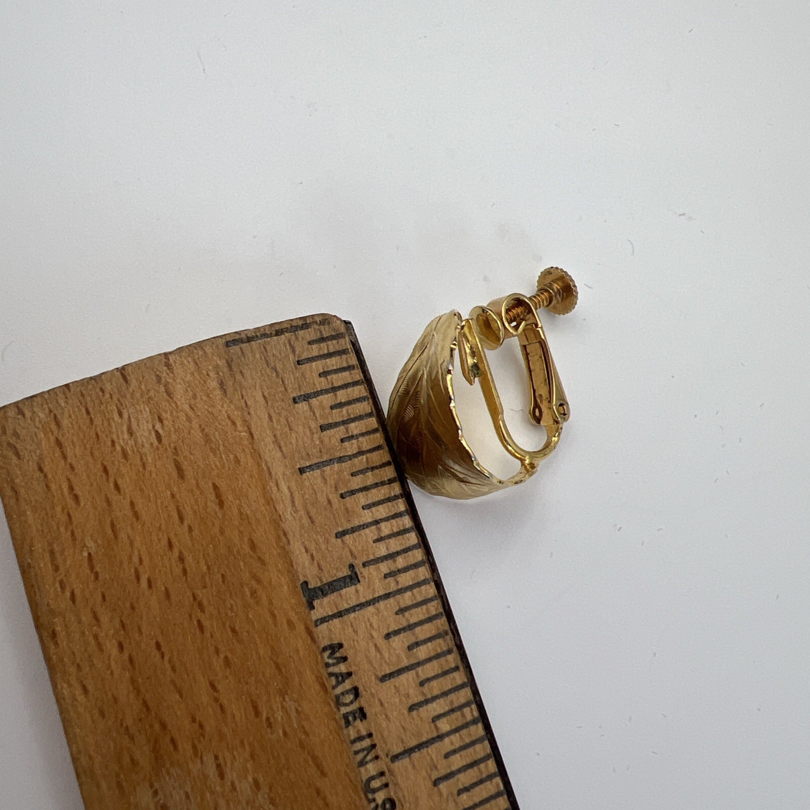Vintage Napier Gold Tone Leaf Screw-Back & Clip-On Earrings Adjustable Signed