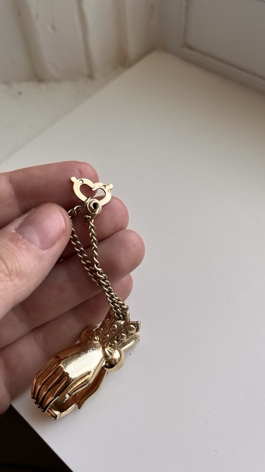 Vtg 1950s Gold Tone Mechanical Hand Glove Clip Purse Charm Holder Clasp MCM