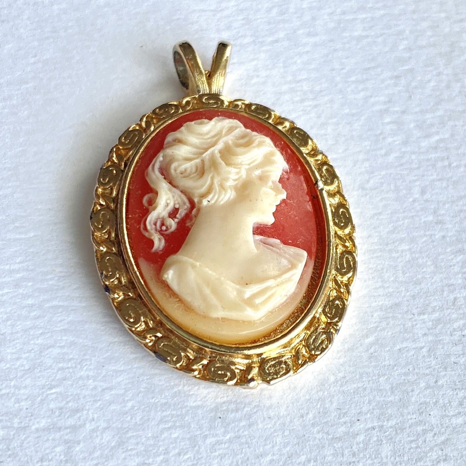 Vintage Romantic Cameo Woman Portrait Gold Tone Faux Orange & Cream Pendant