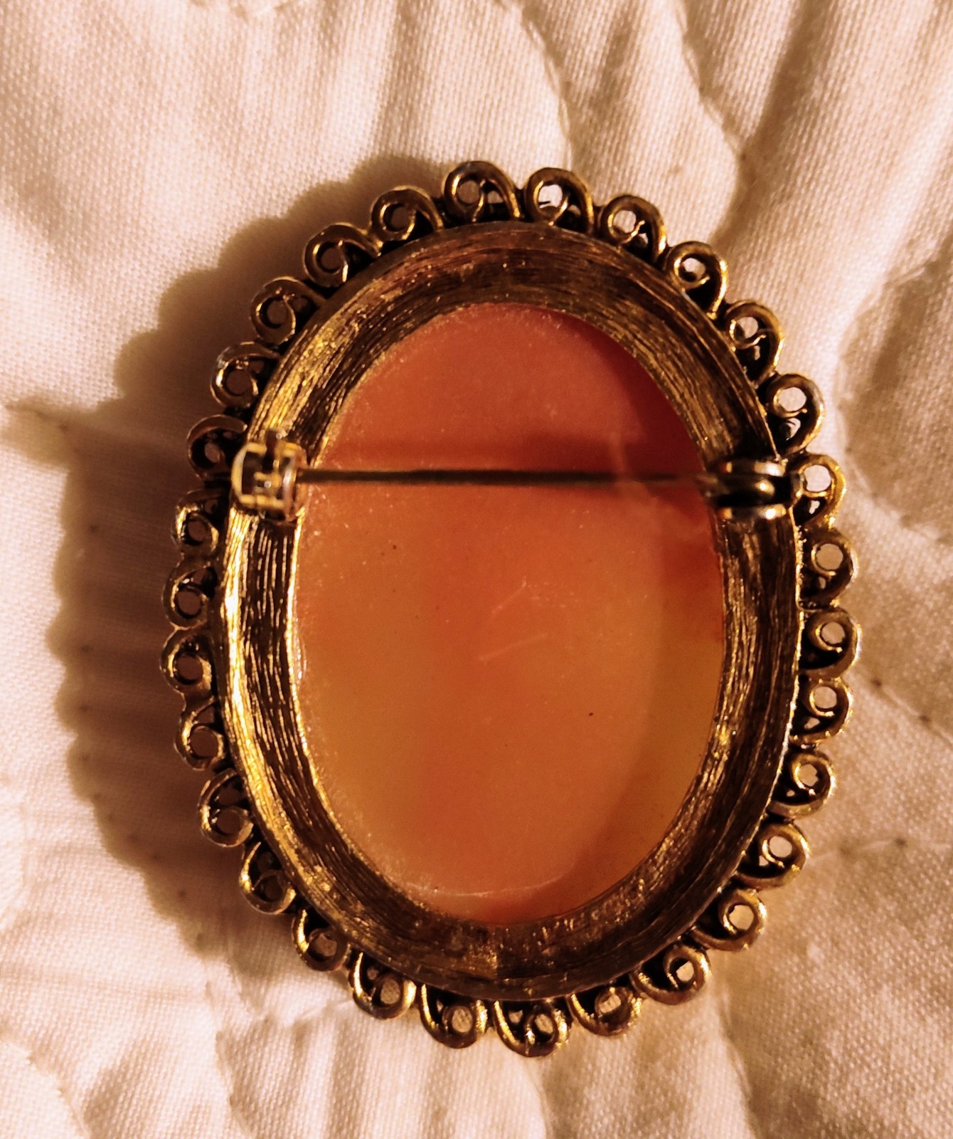 Antique Vintage Cameo Brooch Pin unmarked looks like goldfilled