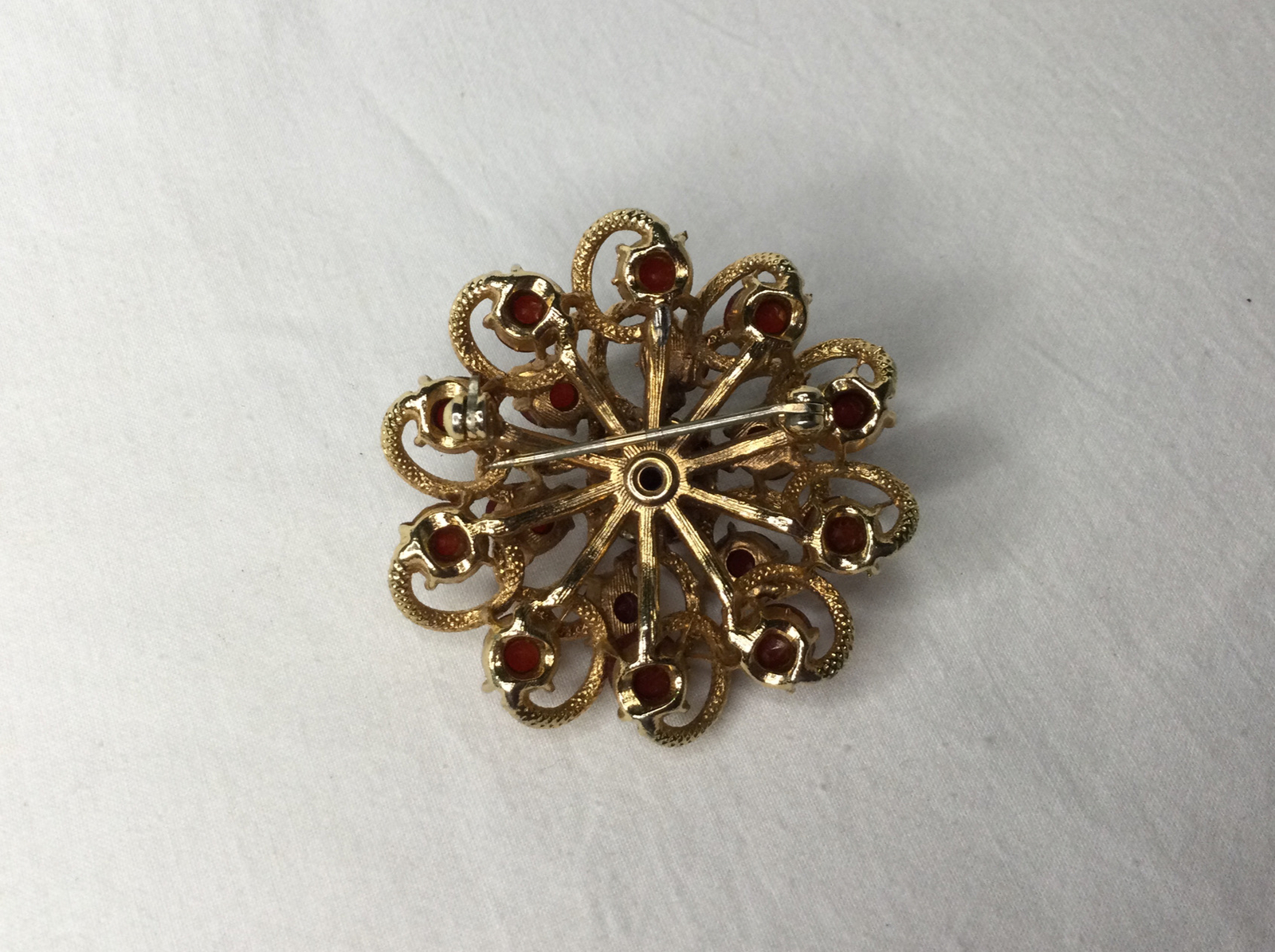 Vintage Sunburst Flower Swirl Brooch Pin Carnelian Goldtone 2” Multi Stone Retro