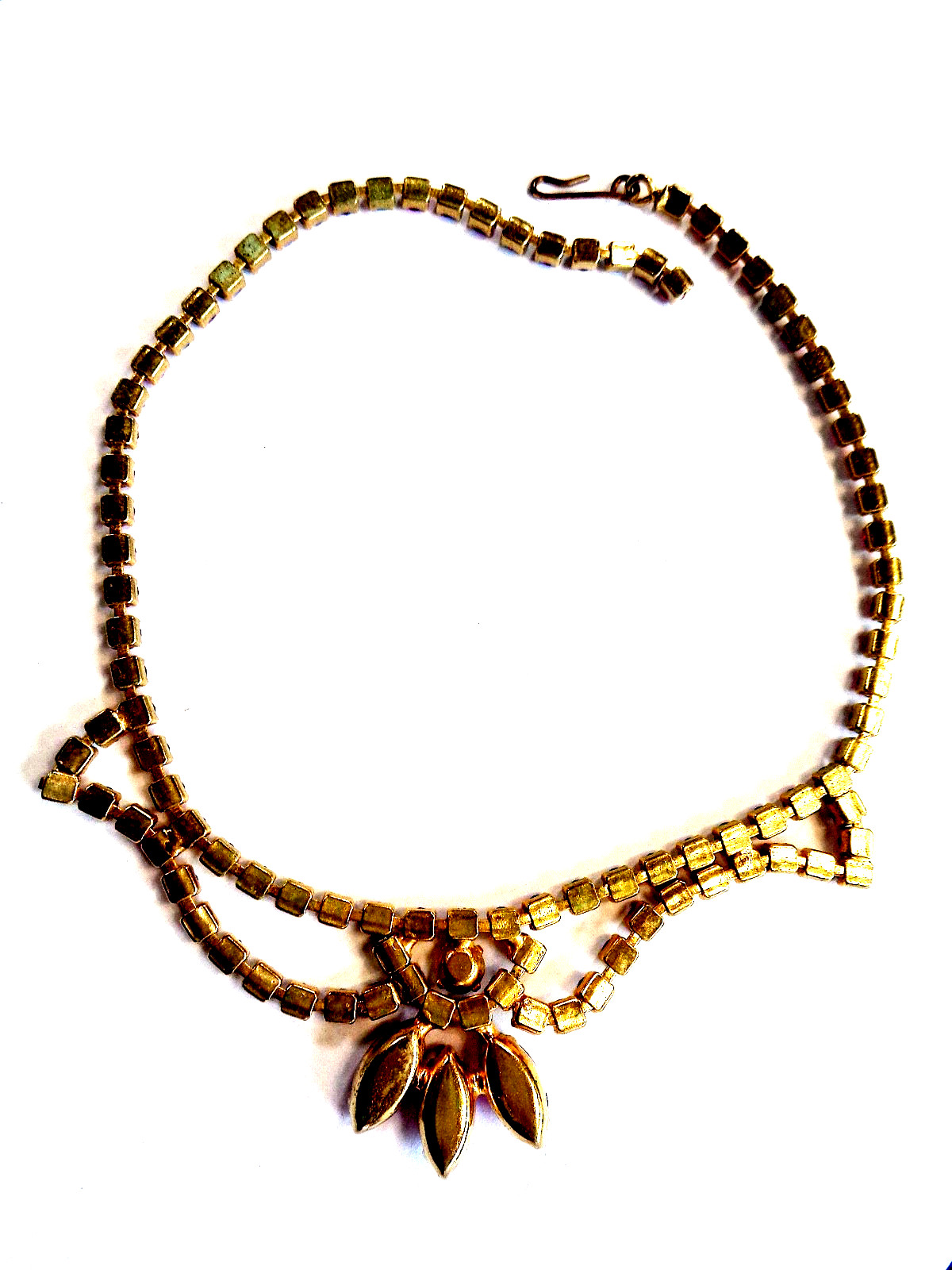 Vintage Stunning Red AB Rhinestone Choker Necklace – Beautiful irridencense