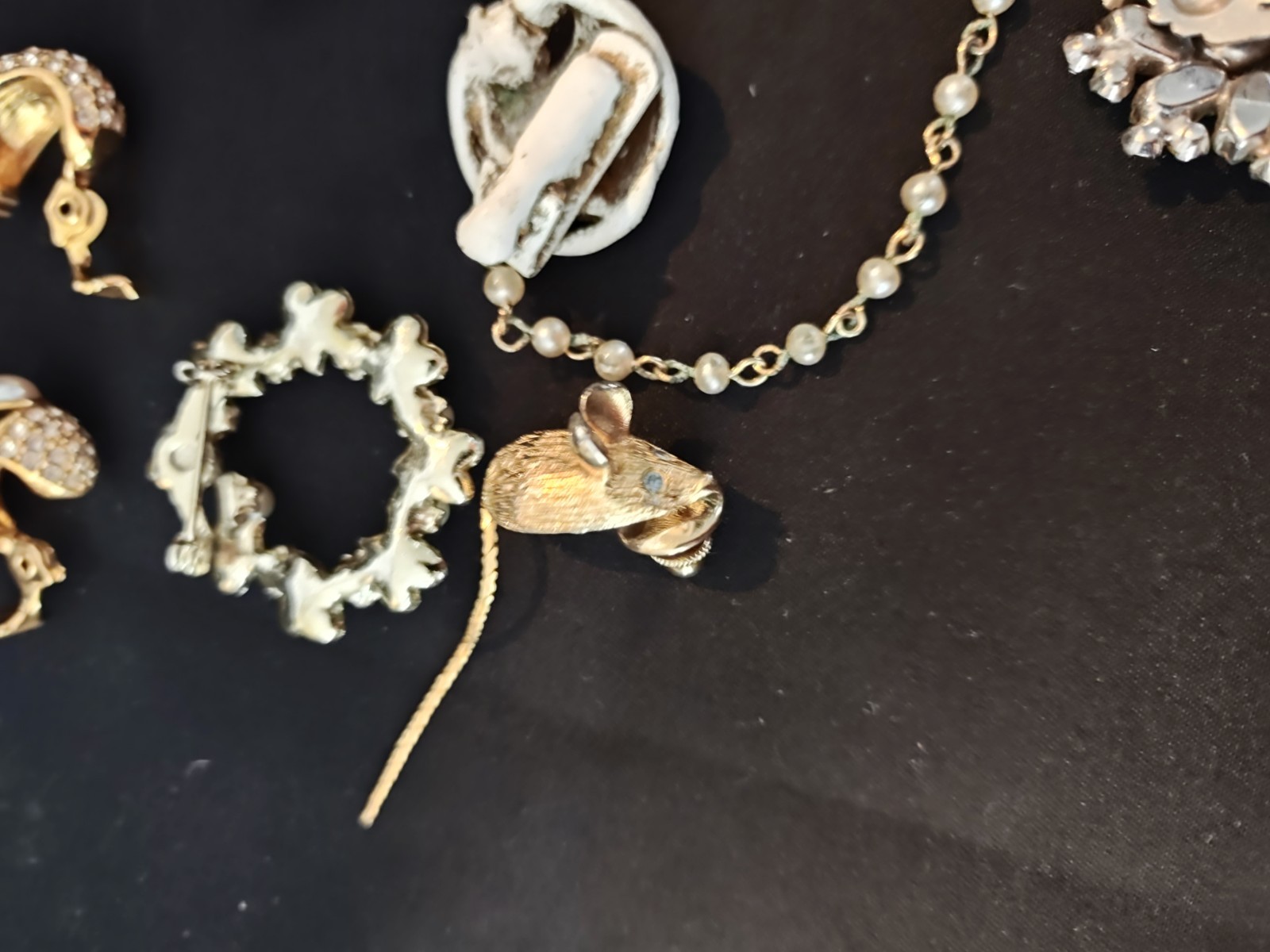 lot of vintage costume jewelry, Broaches, Earrings, Pins, Avon, Monet Others