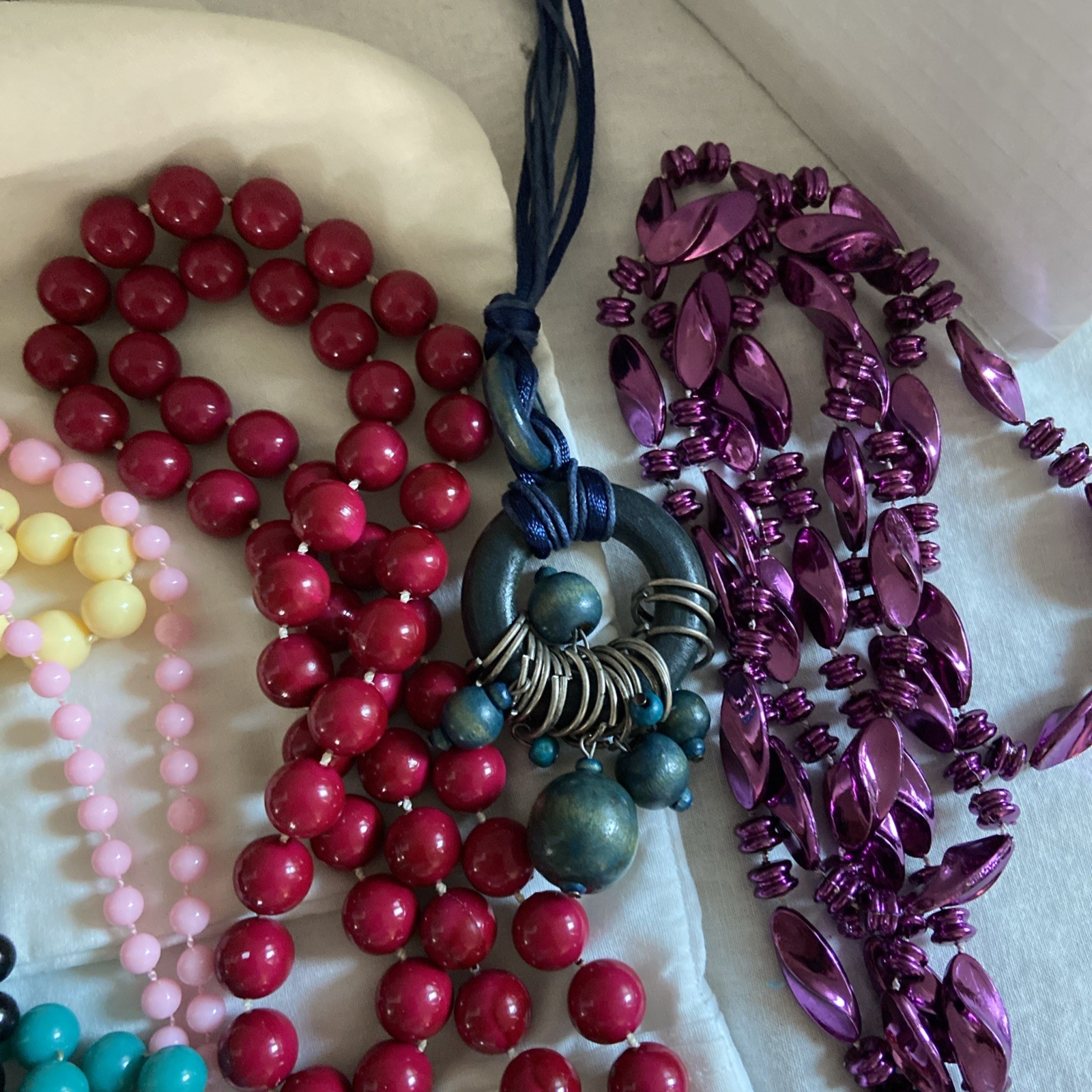 Costume Jewelry Lot Necklaces Pin Hair Clip. Almost 2 lbs. PreOwned