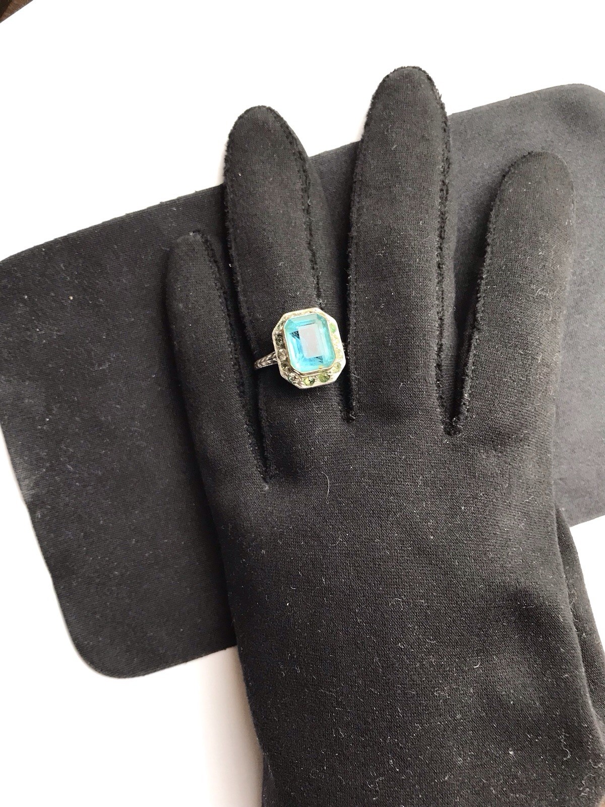 Vintage Art Deco Blue Crystal Ring Green & Clear Surround Approx Size 6.5 Silver