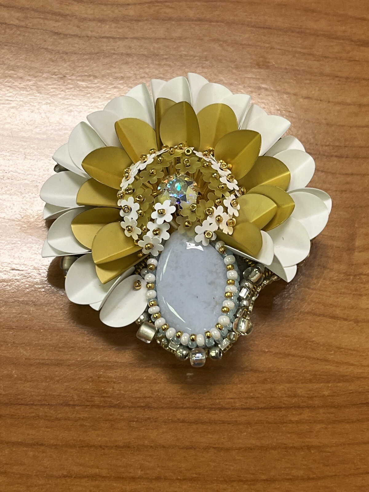 brooch, silver tone, bunch of grapes, Swarovski crystals. new. hand made.