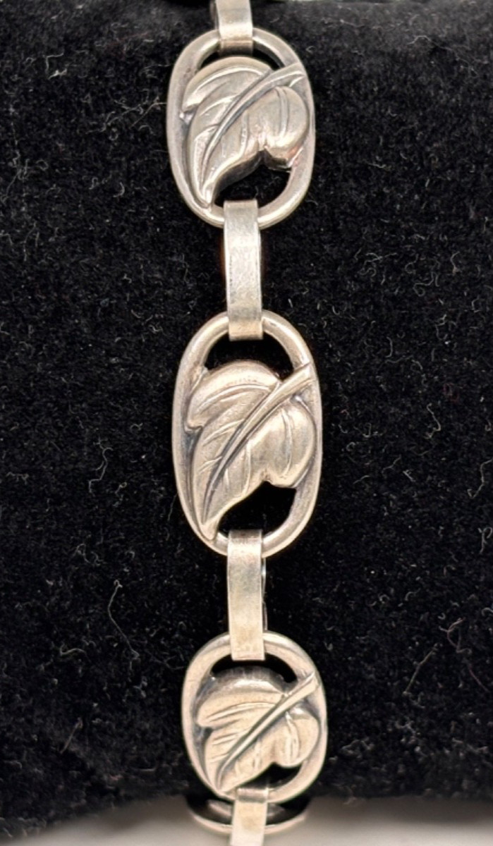 Vintage Danecraft Bracelet Sterling Silver Oval Repoussé Leaf Links 7 Inch MCM