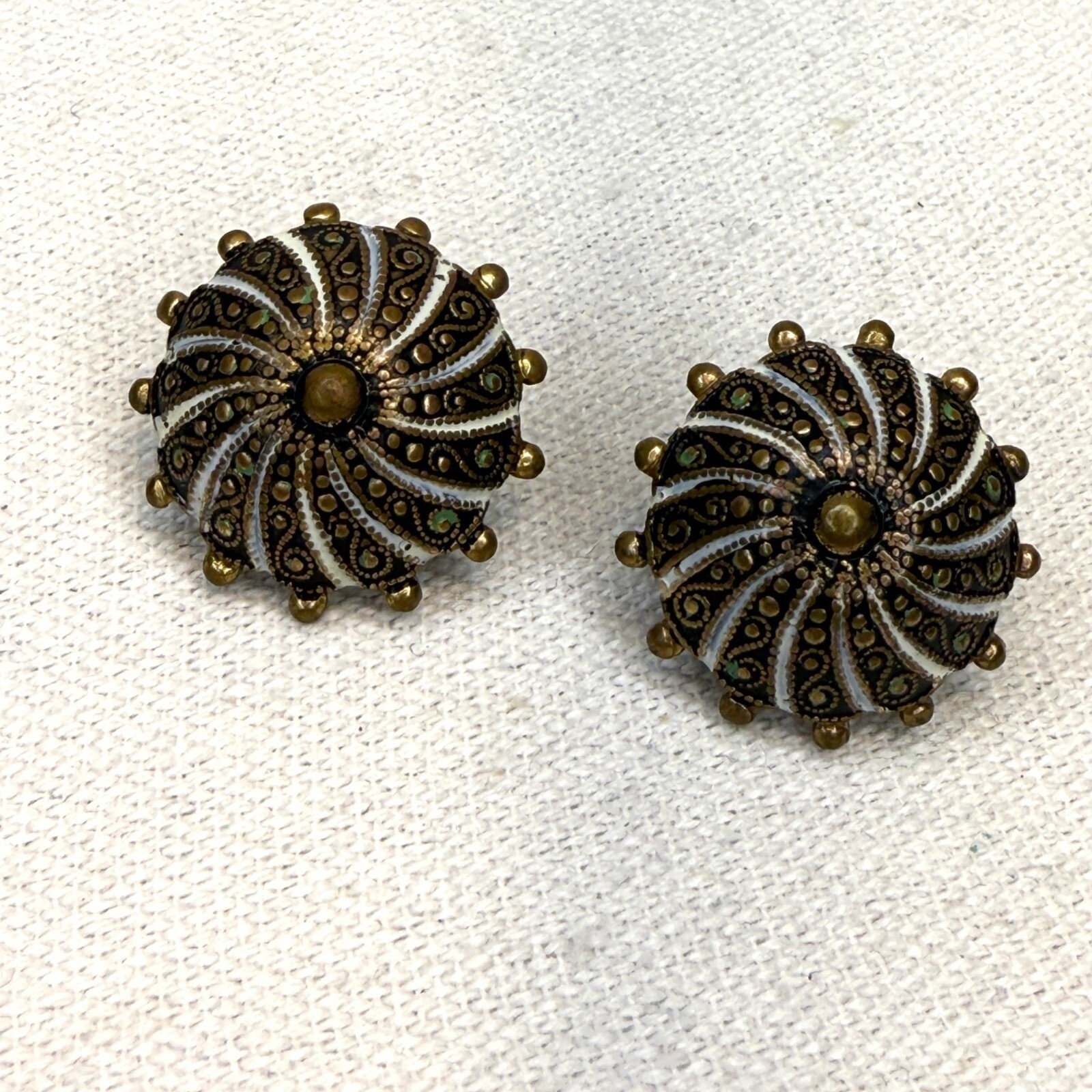 Vintage Damascene Screw Back Earrings MCM Classic