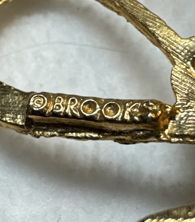 Vintage Coro, Brooks & Unbranded Brooch Lot of 6 Gold Tone Crystals Rhinestones