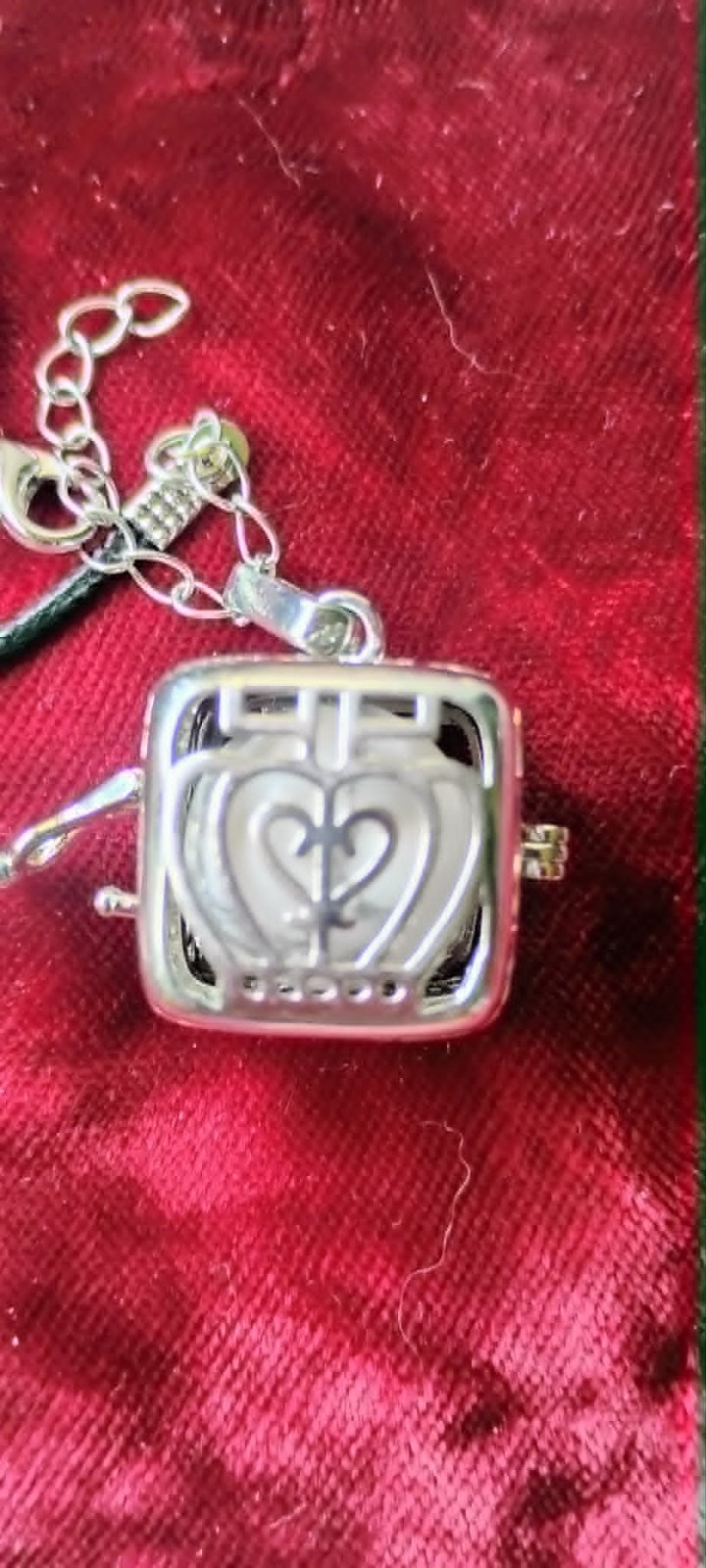 Vintage Aroma Therapy 3/4″ Box Locket Necklace with 3 stones 18″-20″ adjustable
