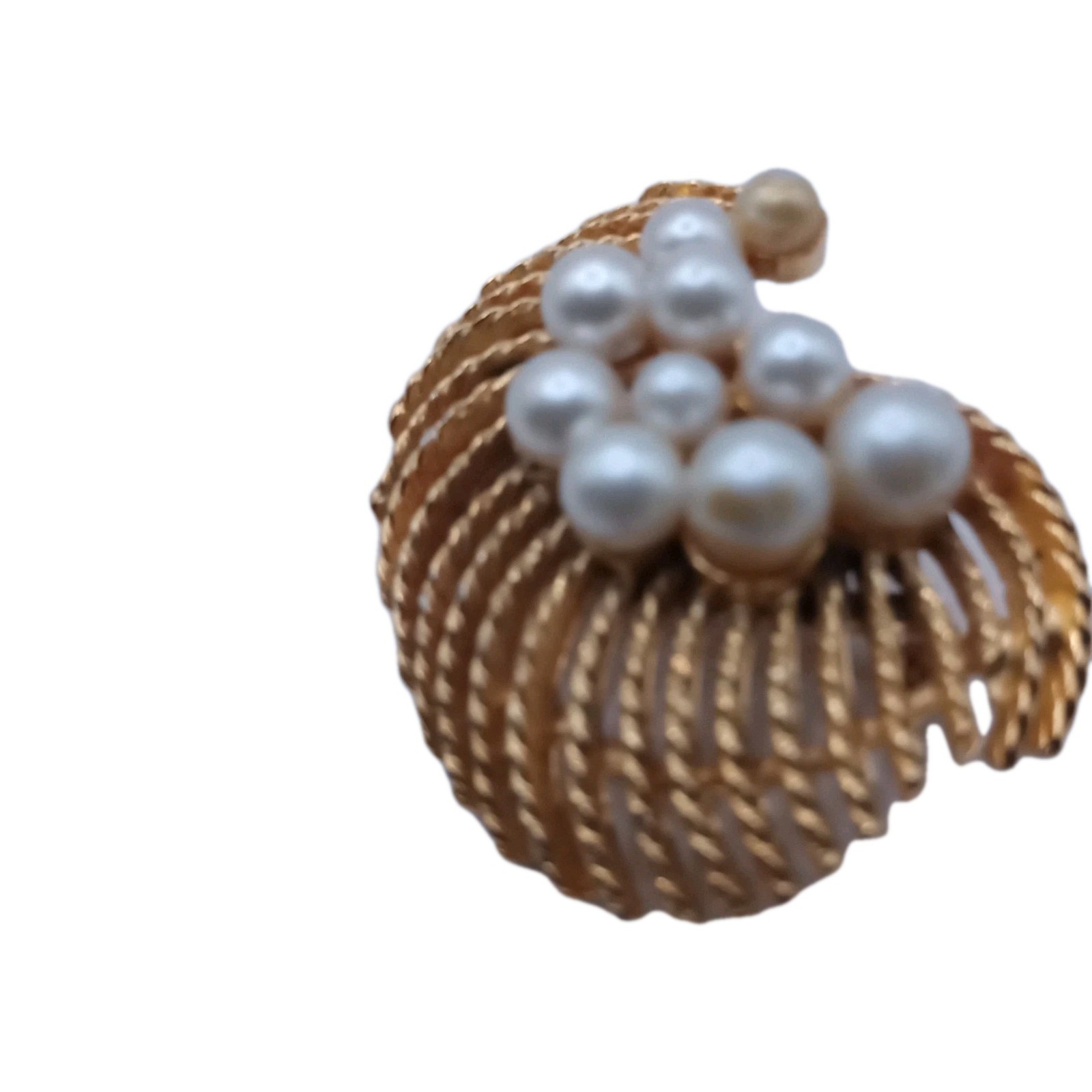 Vintage Gold Tone Textured Ribbon Swirls Faux Pearl Brooch Pin Jewelry 1 3/4 in
