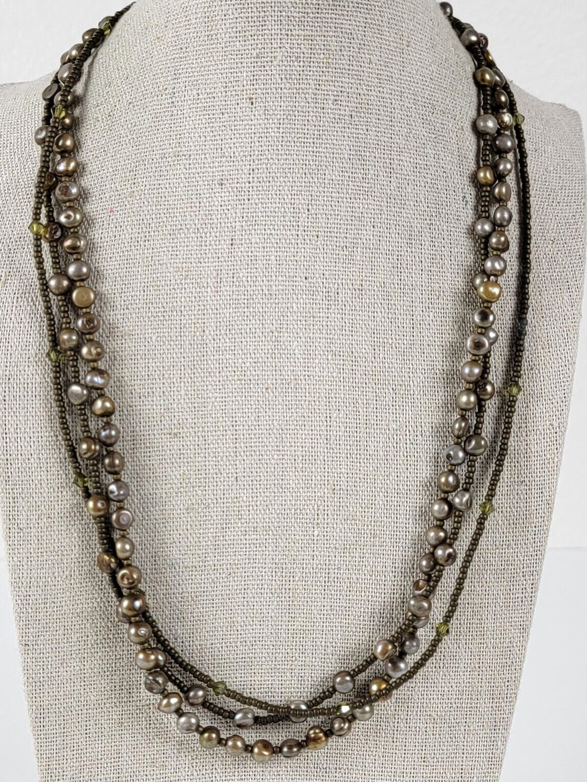 Gray Baroque Pearl And Crystal Beaded Necklace 3-Strand Toggle Clasp 21″ Vintage