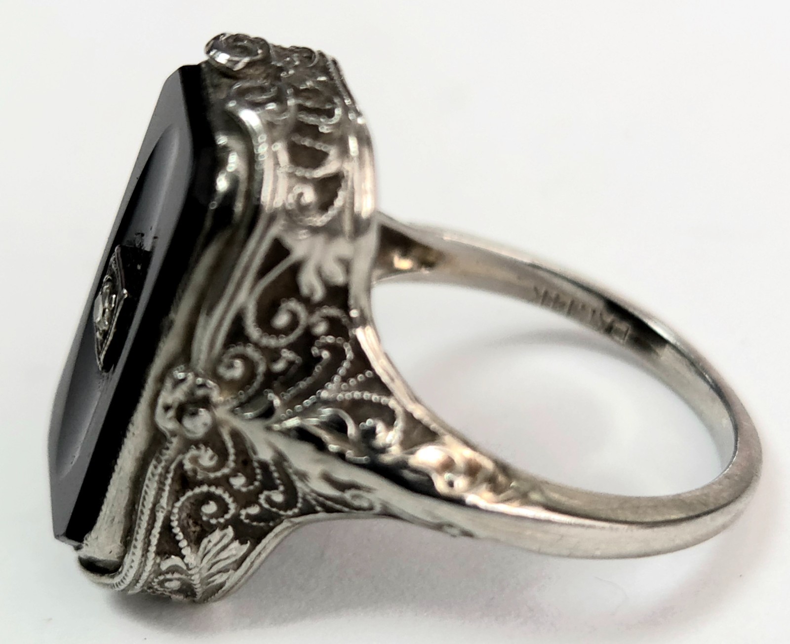Antique 14K White Gold Black Onyx & Diamond Art Deco Filigree Ring Sz 6.5