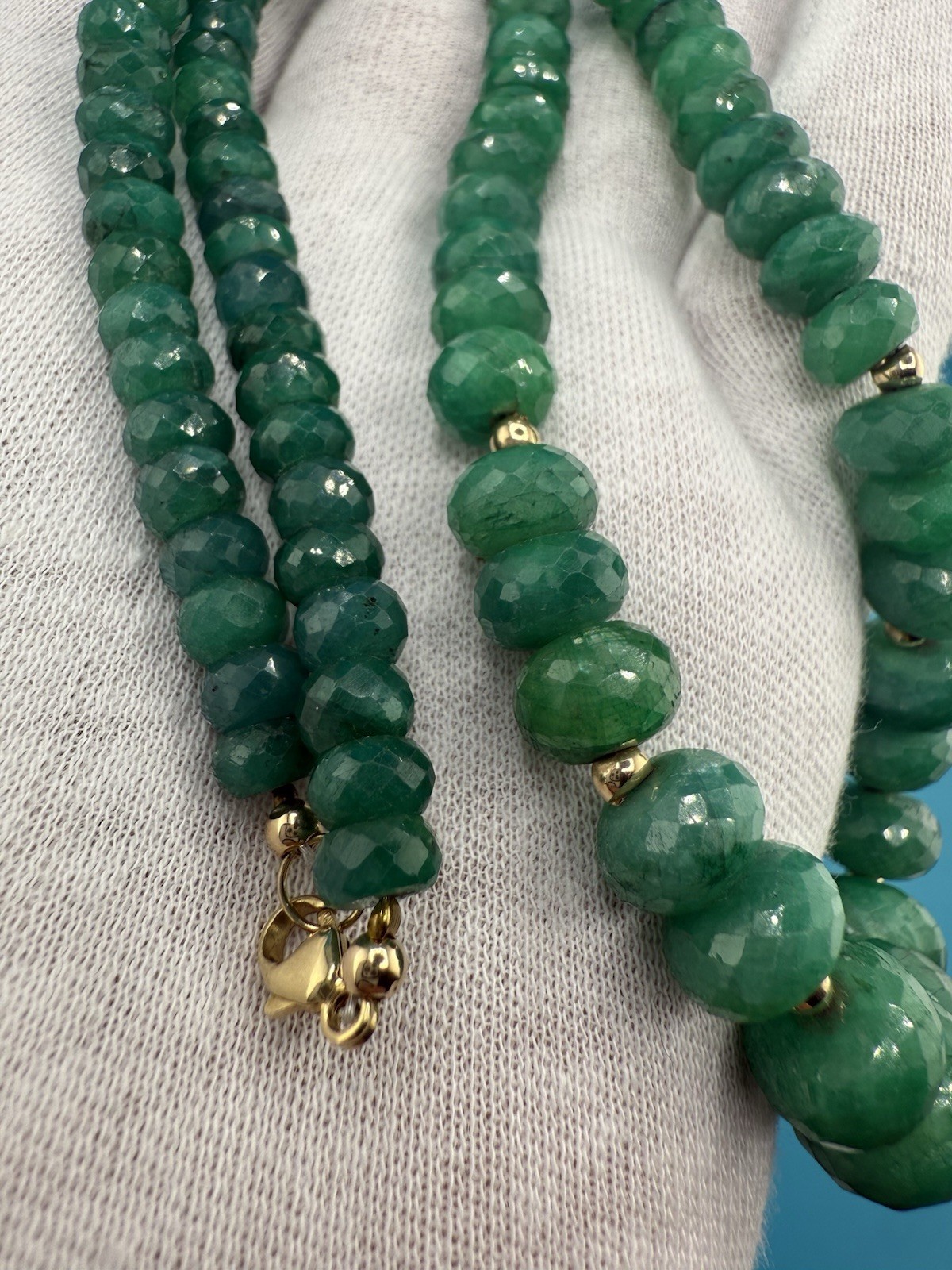 Wonderful Antique / Vintage Art Deco Faceted Beaded Emerald Color Beryl Necklace