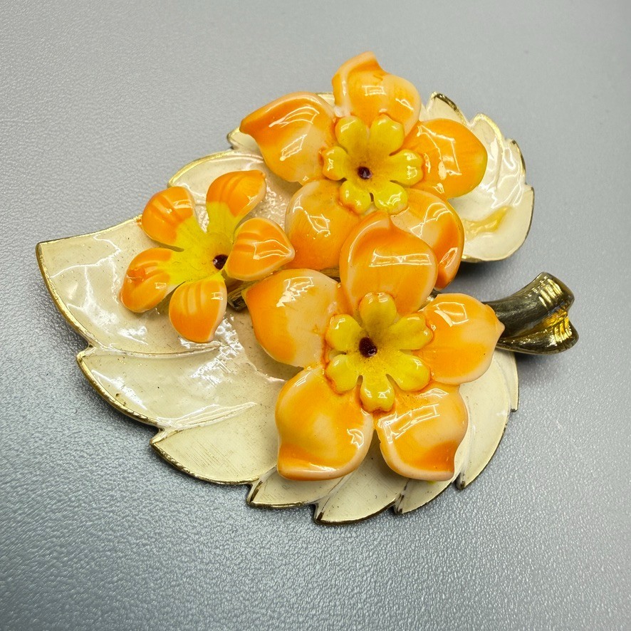 Vintage Enamel Leaf Flower Brooch Gold Tone Cream Orange Yellow Spring Summer