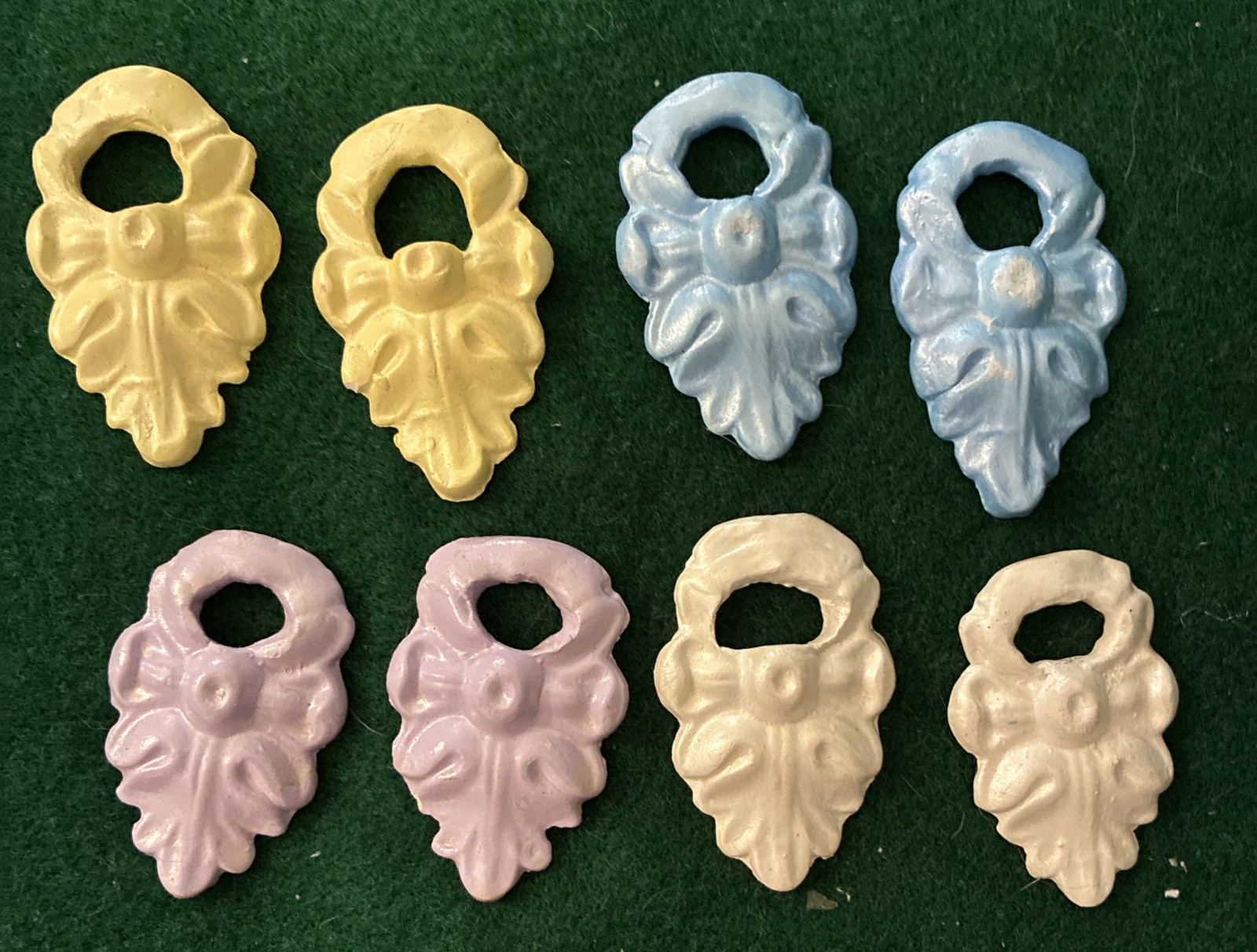 Vtg 60’s Brass Tone Post Doorknocker Multicolor Interchangeable Earrings 9 Sets