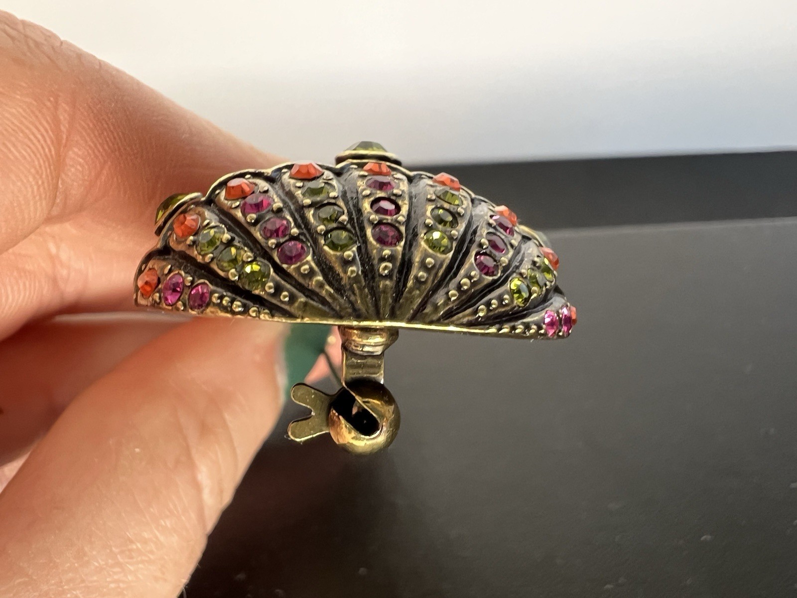 Heidi Daus Full of Hot Air Balloon Signed Brooch Pin 2.25” HSN Swarovski Crystal