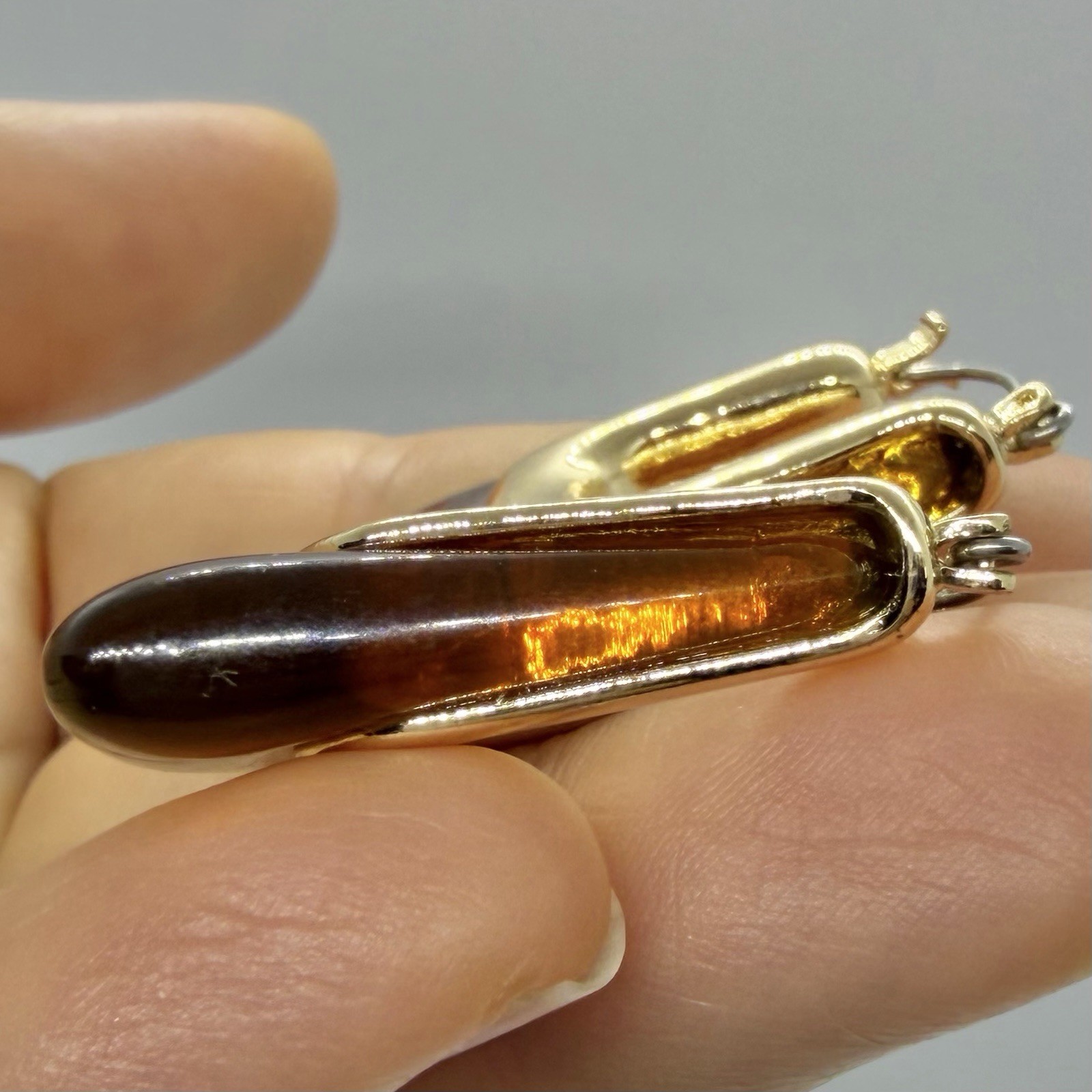 Vtg Amber Resin Chunky Saddle Hoop Statement Boxy Drop Earrings Goldtone Post