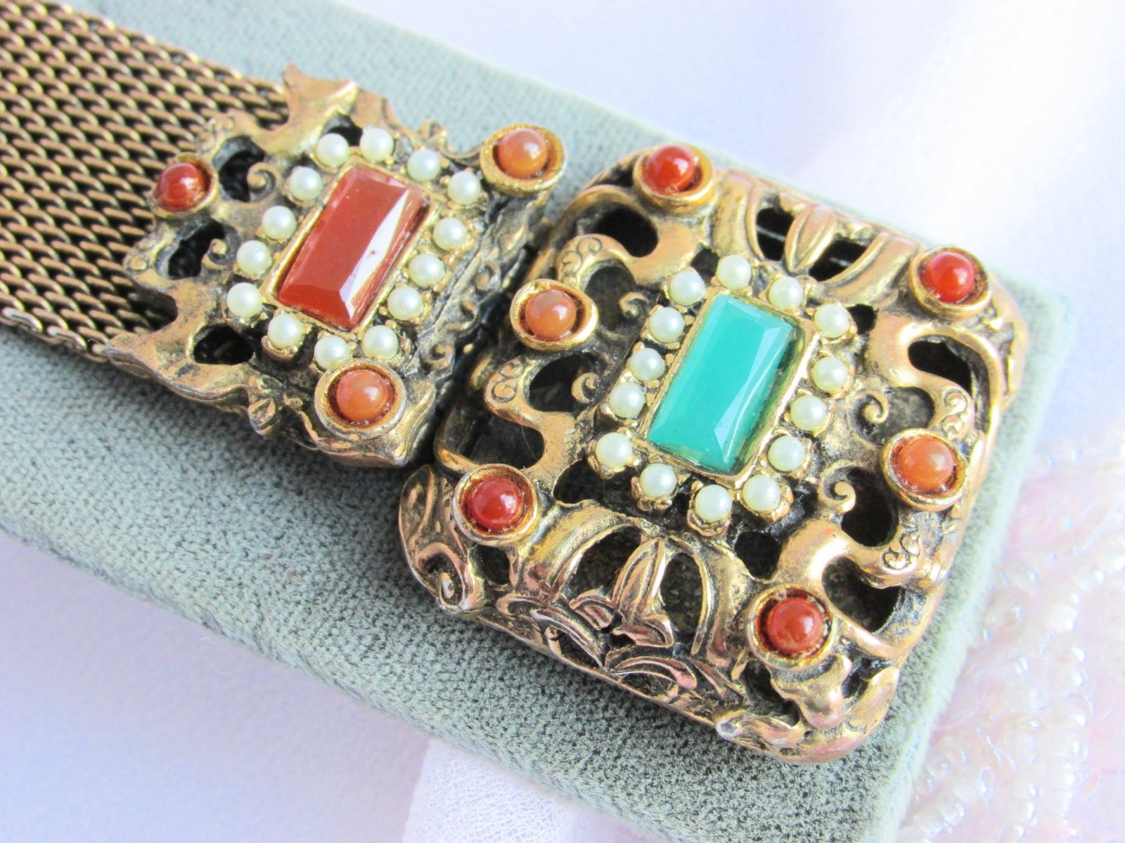 Antiqu Victorian Brass Mesh Faux Emerald Faux Carnelian Bracelet Intricate Clasp