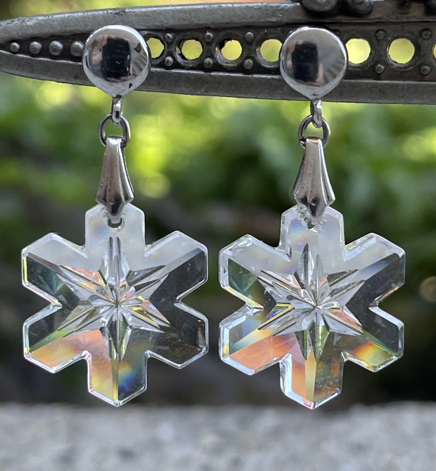 Vintage Earrings Crystal Cut Glass Snowflakes Pierced Post Dangle Drop Jewelry